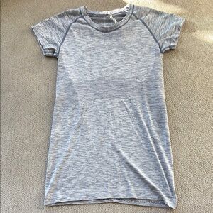 Lululemon Swiftly Tech Short Sleeve Top Gray/Blue size 6